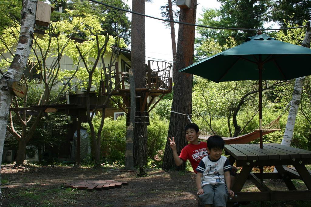 Family Pension Crayon Fujikawaguchiko Esterno foto